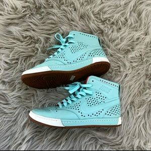 Woman's high top blazers nike